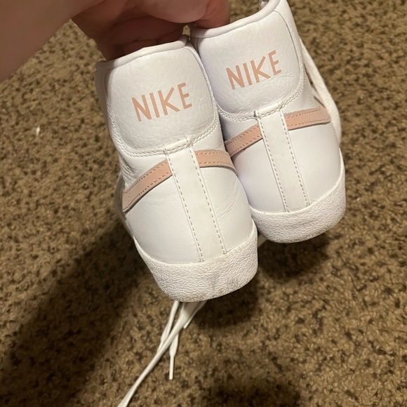 Pink women’s Nike Blazer - Picture 5 of 6